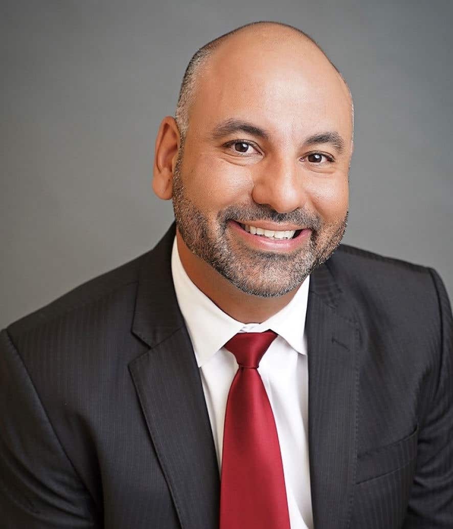 Tony Yousfi Tony Yousfi - Chief Sales Officer