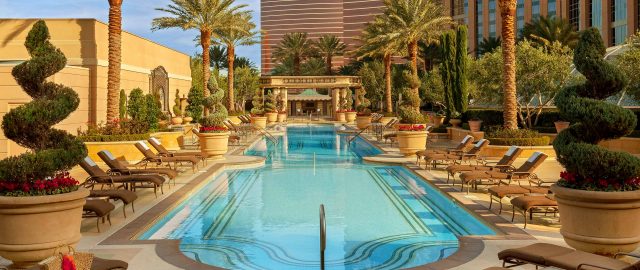 palazzo las vegas pool party