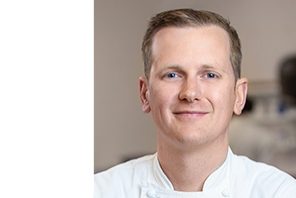 Chef Simon Bregadis