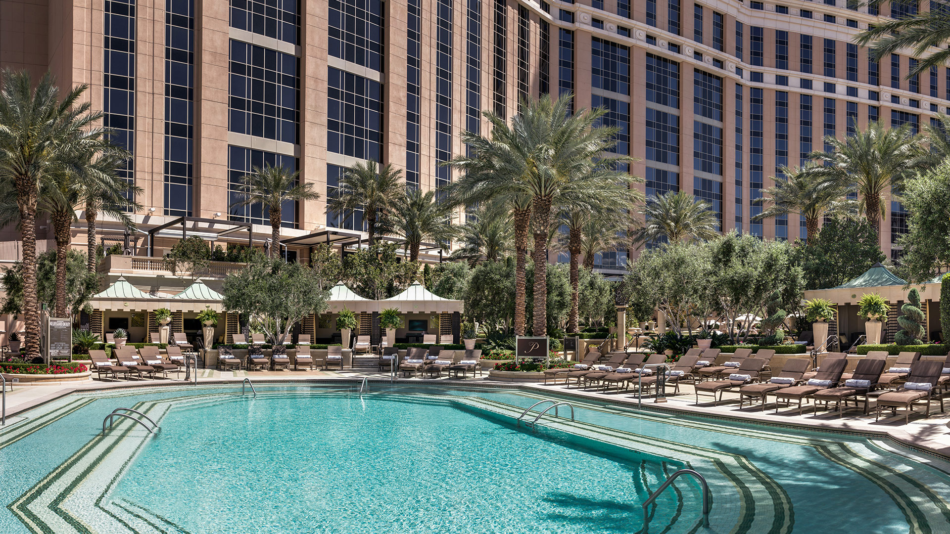 Immerse Pool Deck Palazzo VENETIAN Room KEY Casino Hotel Las Vegas Azure 