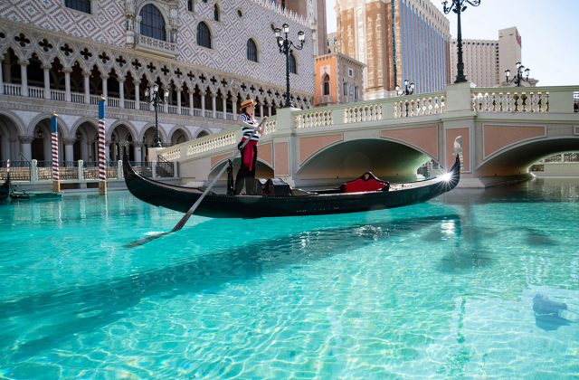 The Venetian Resort Review: What To REALLY Expect If You Stay