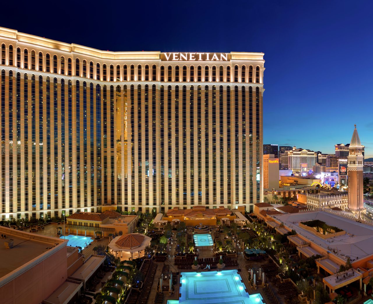 The Venetian Tower Luxury Hotel And Resort In Las Vegas